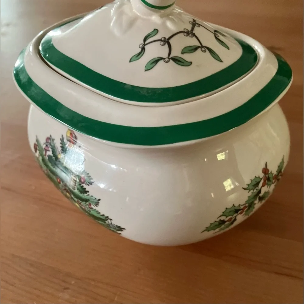EUC Spode Christmas Tree Child’d Sugar Bowl w/Lid Extremely Rare Discontinued